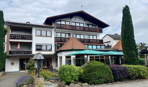 Historic restaurant and guesthouse right next to the spa gardens and thermal baths