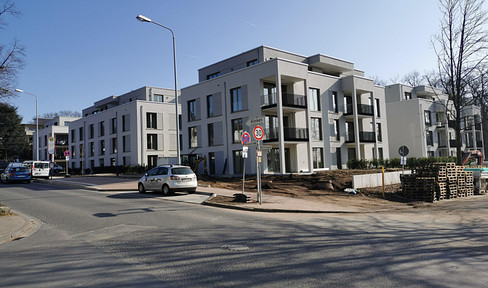 Luxus 5 Zi. EG. Whg. mit Garten, Klimaanlage und sehr hochwertigen EBK und Ausstattung.