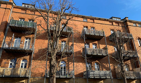 Spacious 3(4) room DG apartment in the Wunderburg