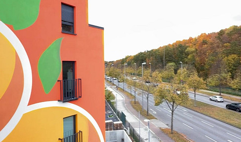 Sunny 3-room apartment with balcony and underfloor heating, located in Berlin Biesdorf.