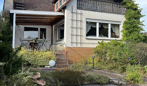 Detached house in quiet location with garden