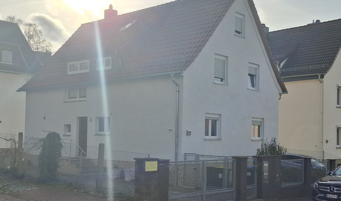 Spacious multi-generation house in the middle of the city