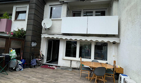 Charmantes Reihenmittelhaus mit solider Mieteinnahme und Garage in Schorndorf