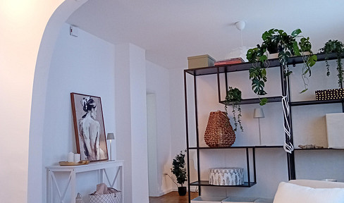 In the center of Griesheim- Stylish 62 m2 in historic residential building, private sale