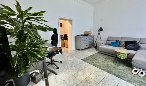 Garden apartment on a high floor, located in the heart of Eicken.