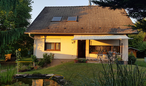 Einfamilienhaus mit großem Grundstück