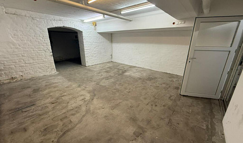Storage room / cellar room