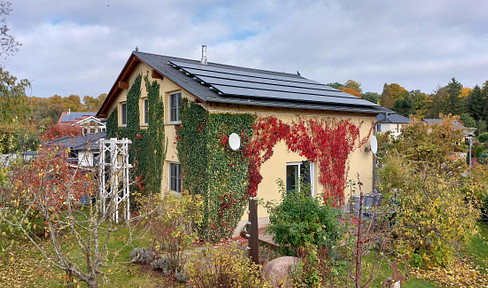 Detached house (zero energy costs!) with geothermal heating, solar panels, and battery storage, sold directly by the owner (suitable for multi-generational living).