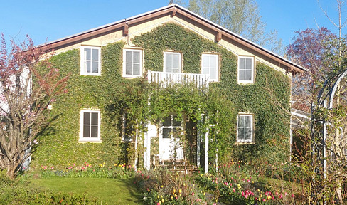 Detached house (zero energy costs!) with geothermal heating, solar panels, and battery storage, sold directly by the owner (suitable for multi-generational living).
