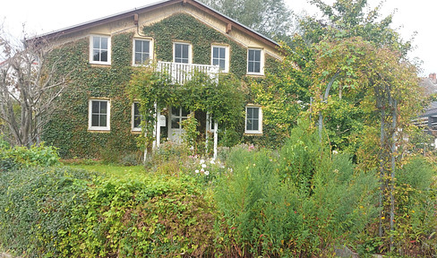 Detached house (zero energy costs!) with geothermal heating, solar panels, and battery storage, sold directly by the owner (suitable for multi-generational living).