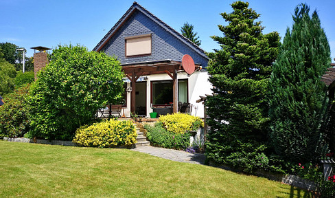 EFH mit Einliegerwohnung & Garten in Weyhe