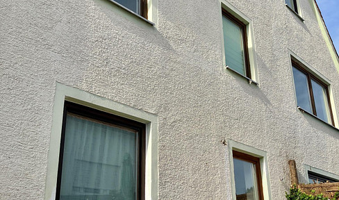 Reserviert - Helle ruhige 4 Zi-Whg mit Garten und Garage