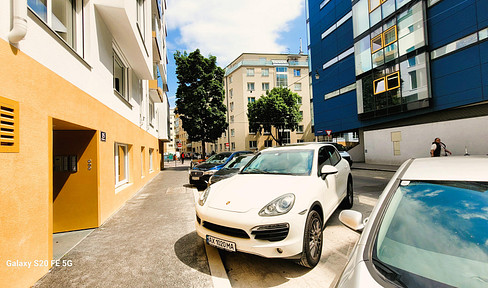 Neubau, Erstbezug, exklusive, helle und ruhige Wohnung, Erstbezug, Süd-Ostausrichtung, 1. Stock