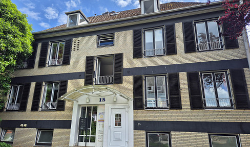 5-room apartment on the mezzanine floor at Gartenstraße 15