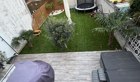 Single-family house in courtyard style