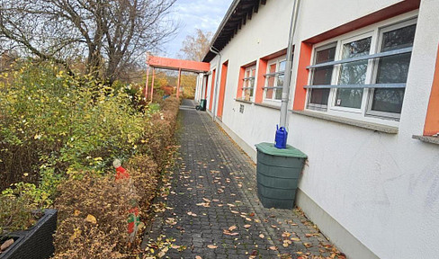 Excellent business location. Property for sale: office, warehouse, shipping, retail, sales. Dresden, Meissen.