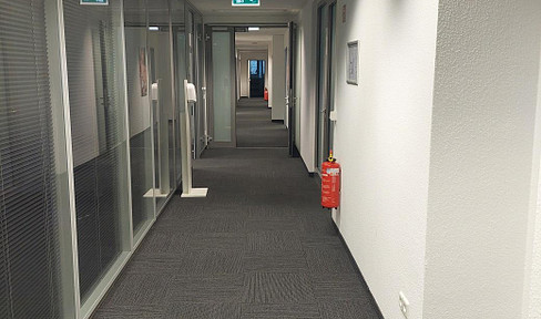 Strategic direct hit in Düsseldorf: 548 m² of flexible commercial space! -Free of commission