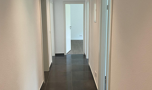 High-quality renovated, rented 3 ZKBB in the Eichenstahlsiedlung Bad Homburg - Investment