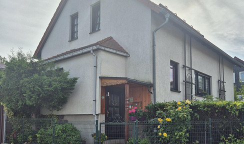 detached house, garden, garage