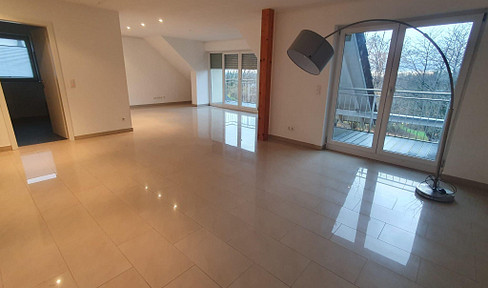 Apartment for sale: 3.5-room apartment with stunning views and 2 balconies, located on the top floor in Haibach. Prime location.