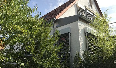 Schicke Architekten-DHH, 3 Kinderzimmer, ruhige grüne Lage, sehr gepflegt, Toplage Nbg-Worzeldorf
