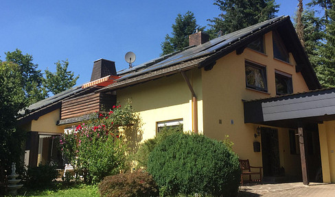 Ihr Haus mit viel Platz und viel Potential wartet auf Sie!