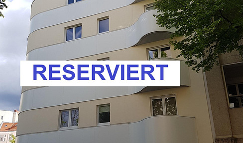 Commission-free: Relaxed small office / store with optimal connection to business life