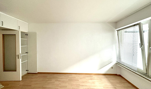 Nahe Uni!! - Möbliertes 1-Zi-Apt. Schelling-/ Ecke Luisenstr.! Von Privat!! Balkon, EBK, Keller!