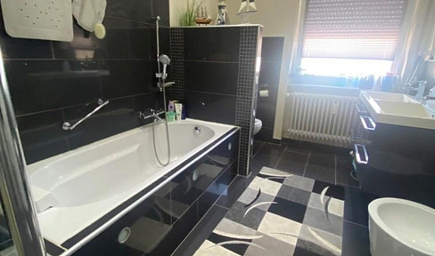 Spacious 4-room apartment in renovated condition - ready for immediate occupancy