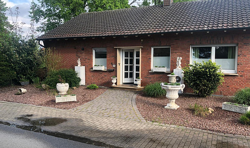 Detached bungalow with granny apartment in a quiet, central location in Nottuln-Appelhülsen