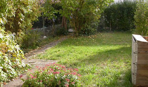 Sunny mid-terrace house in the western quarter