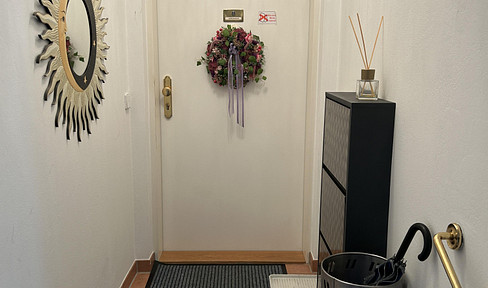 Ready-to-move-in furnished 3-room attic apartment with terrace and air conditioning