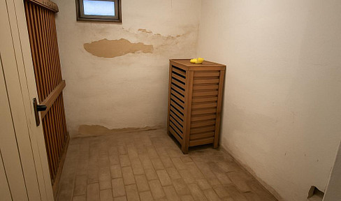 SOFORT FREI - 65€ - Kellerraum mit Strom und Fenster