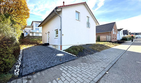 Beautiful detached house in mint condition * in Walzbachtal