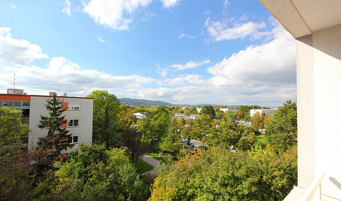 3-Zimmer-Wohnung mit Loggia, generalsaniert, provisionsfrei