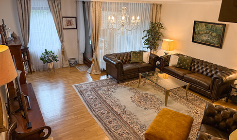 Attractive 3.5-room apartment in Düsseldorf-Grafenberg with a spacious terrace, available without any realtor fees.