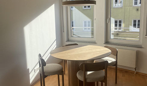 Türkenstraße / Maxvorstadt: Hochwertig sanierte, möblierte helle 2-Zimmer-Wohnung in Premiumlage