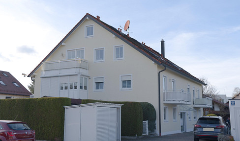 Tageslichtdurchflutete Erdgeschosswohnung mit großzügigem Garten