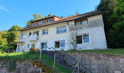 A 3-family house, free of encumbrances, for sale to private individuals or property investors in Neuenbürg.
