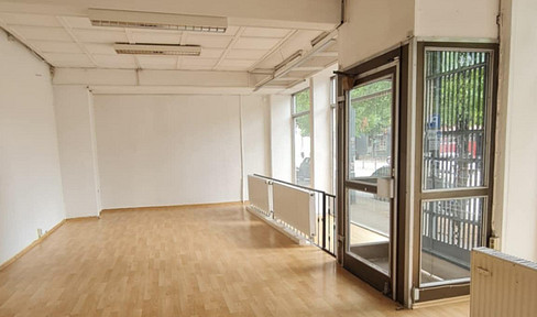 Attractive commercial space - ideal for retail, office, practice or agency