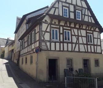 Listed residential building in Sinsheim-Hoffenheim in the bidding process, commission-free