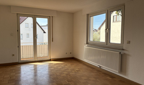 Spacious 3.5-room apartment with a dining area near the kitchen – quiet location in Bonlanden.
