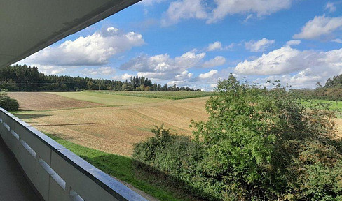 ! Without estate agent !  Spacious 3-room apartment in Villingen, Wöschhalde !!!