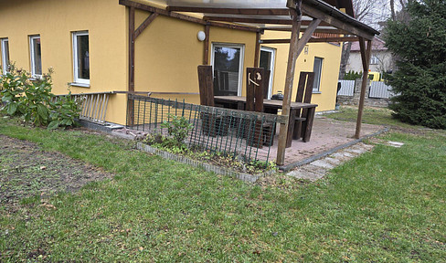 Bright and friendly 3-room apartment with huge garden