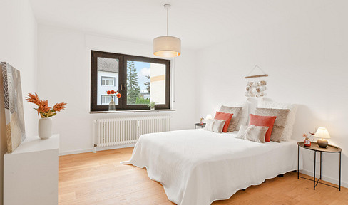 Bright and spacious 3-room apartment with 2 balconies, available without any commission fees.