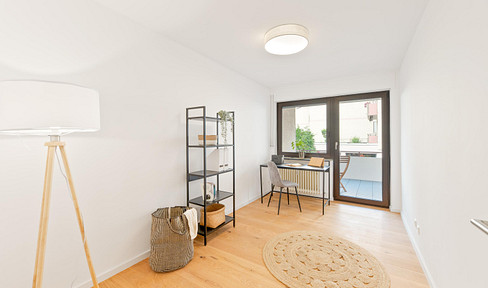 Helle und große Wohnung mit 2 Balkonen, 3x Stellplätzen und Provisionsfrei