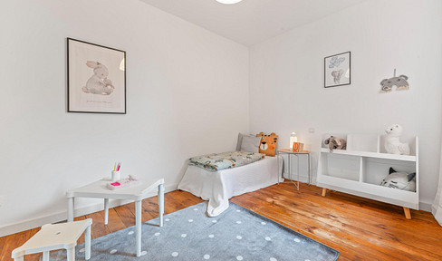 Commission-free & renovated - 50 sqm roof terrace - Family-friendly apartment - Incl. kitchen & garage