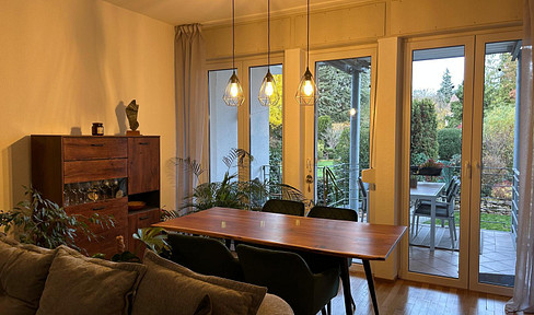 großzügige Altbauwohnung am Rotenbühl