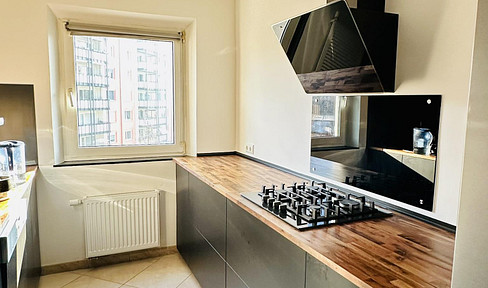 Hochwertig & modern: Saniertes 2/3-Zimmer-Domizil mit edler Einbauküche in Nürnberg