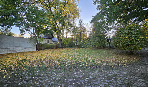 Your dream of owning your own home: central building plot in Birkenwerder for sale privately!